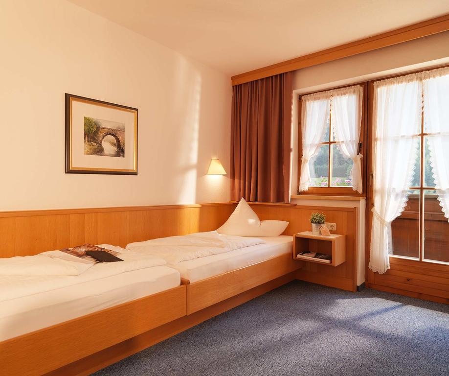 Landhaus Strolz サンクト・アントン・アム・アールベルク 部屋 写真